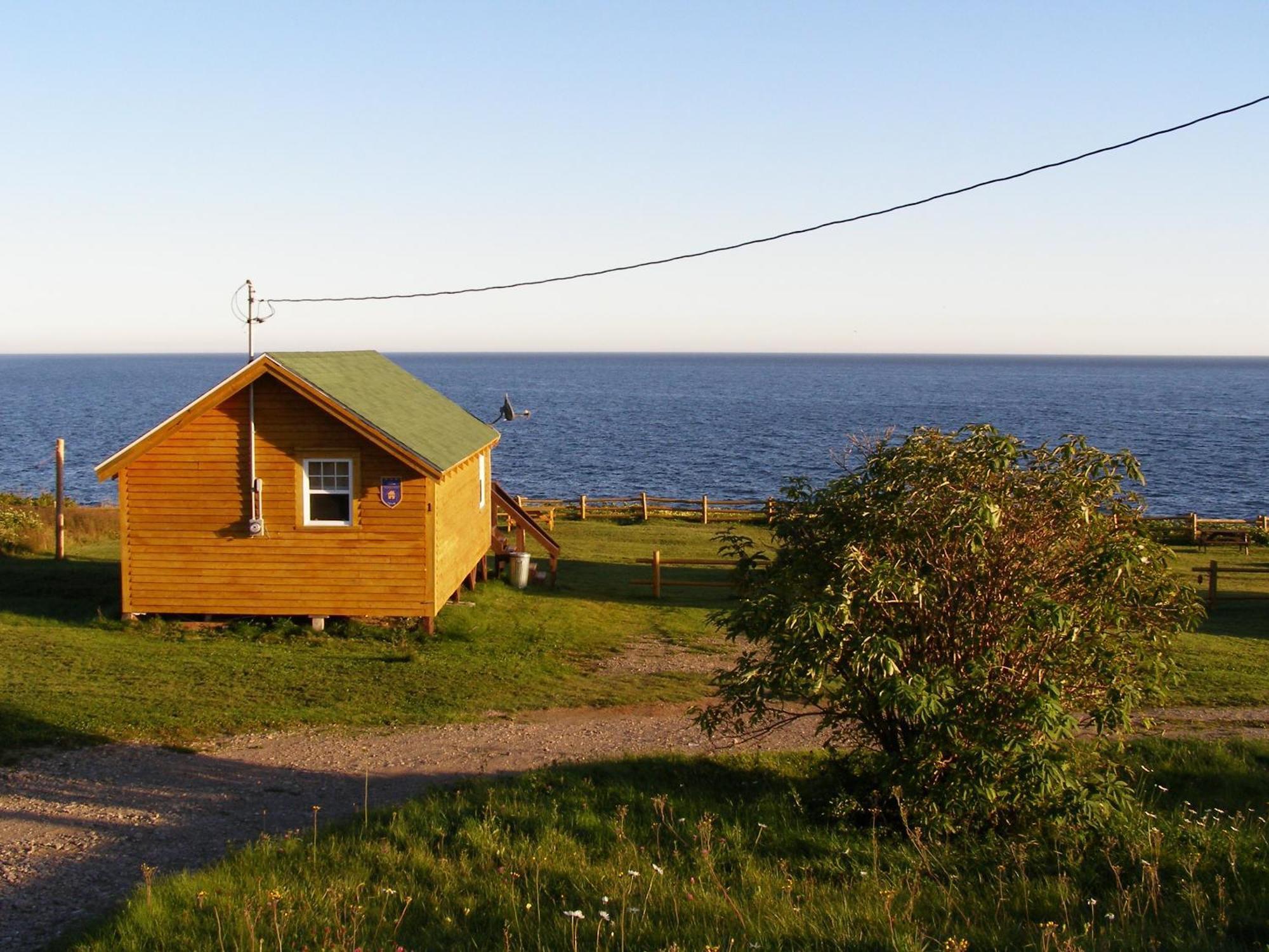 Les Chalets Brise-de-Mer Sainte-Therese-de-Gaspe Eksteriør bilde
