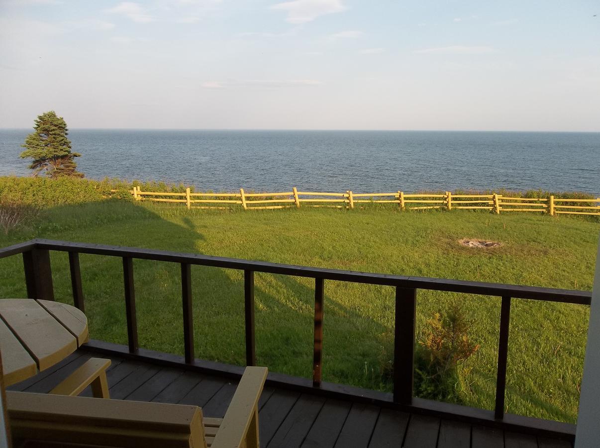Les Chalets Brise-de-Mer Sainte-Therese-de-Gaspe Eksteriør bilde